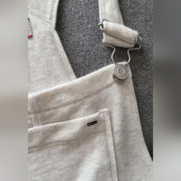 Tommy Hilfiger Overall Skirt Size Medium - Picture 8 of 13